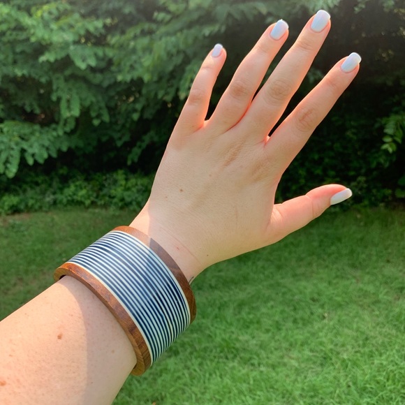 Striped Resin & Wood Bangle - Picture 5 of 9